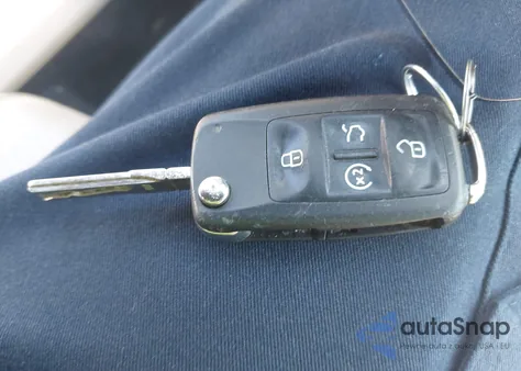 2019 Volkswagen Passat 2.0T Se R-Line z USA, uszkodzony, nr VIN 1VWMA7A37KC011771